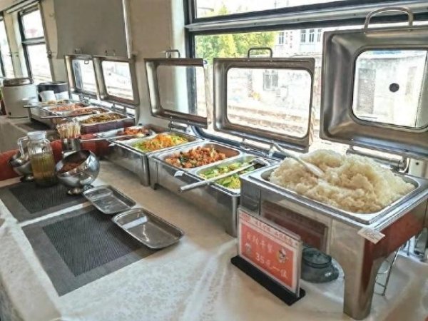 大牛时代 “火车上也能吃自助”，沈阳局推列车自助餐：早餐25元，午晚餐35元